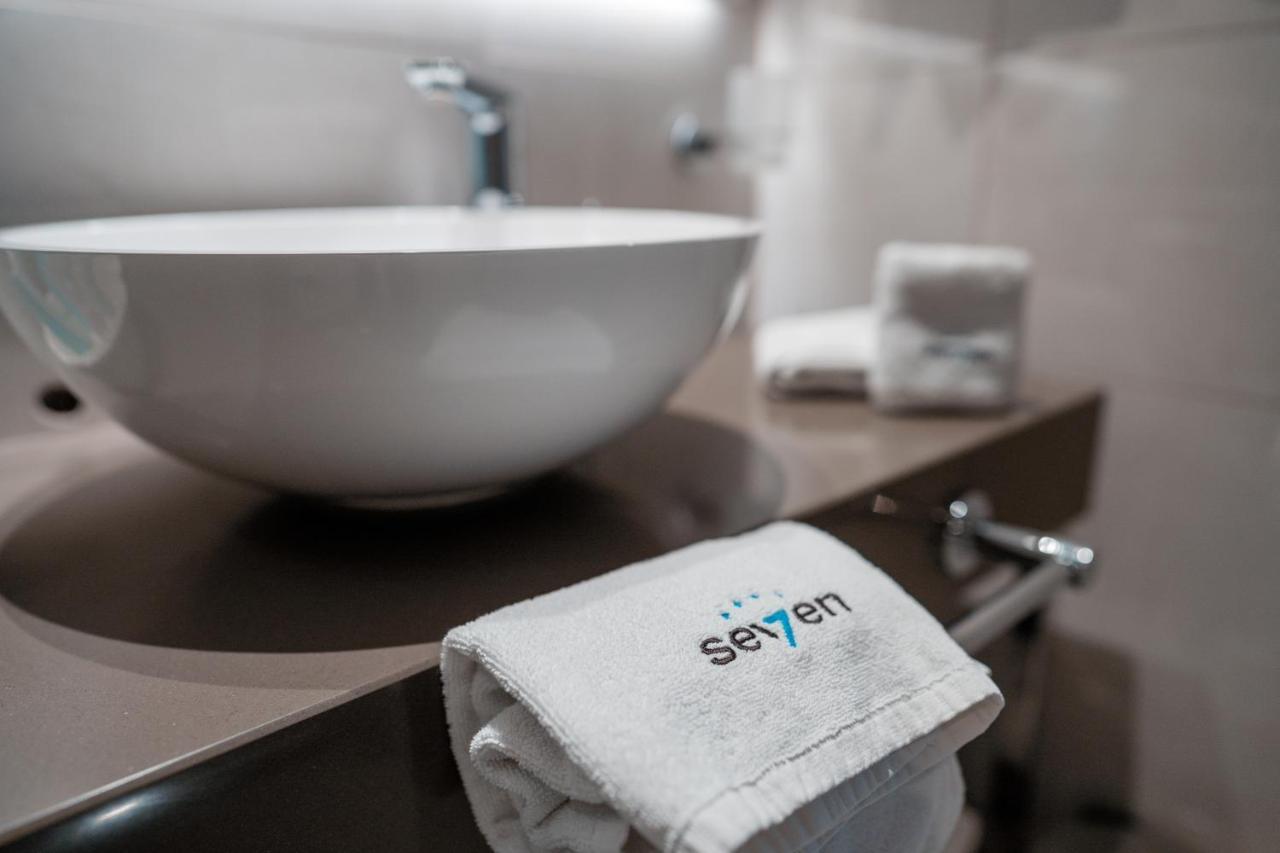 Hotel Seven Villach Eksteriør bilde